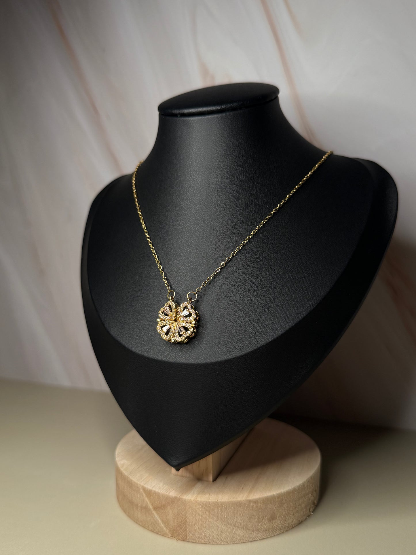 Lucy - necklace