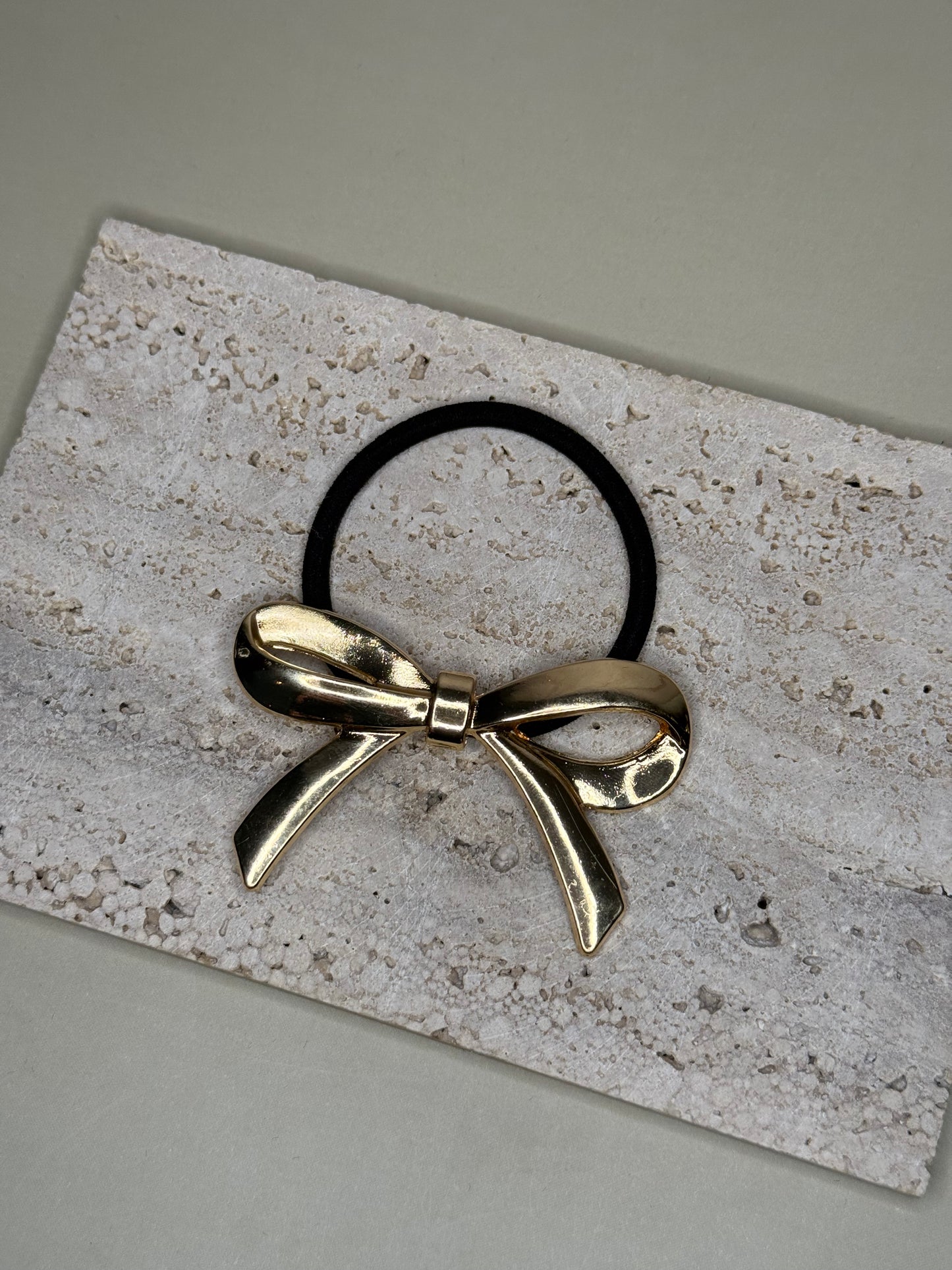 Hair tie